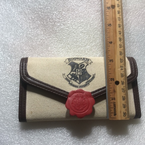 Harry Potter Hogwarts Letter style Trifold wallet - Picture 14 of 16